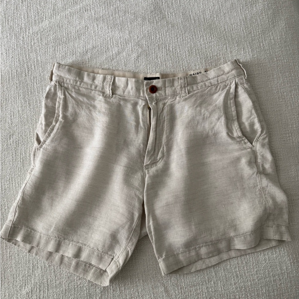J Crew men’s white linen short 31w w/7in inseam